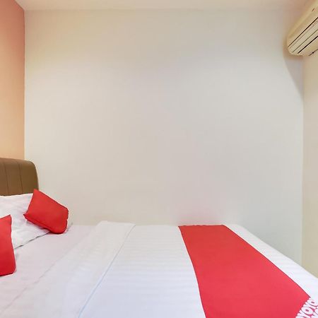 Oyo 90282 Hotel Taj Inn, Seksyen 7 Shah Alam Bagian luar foto