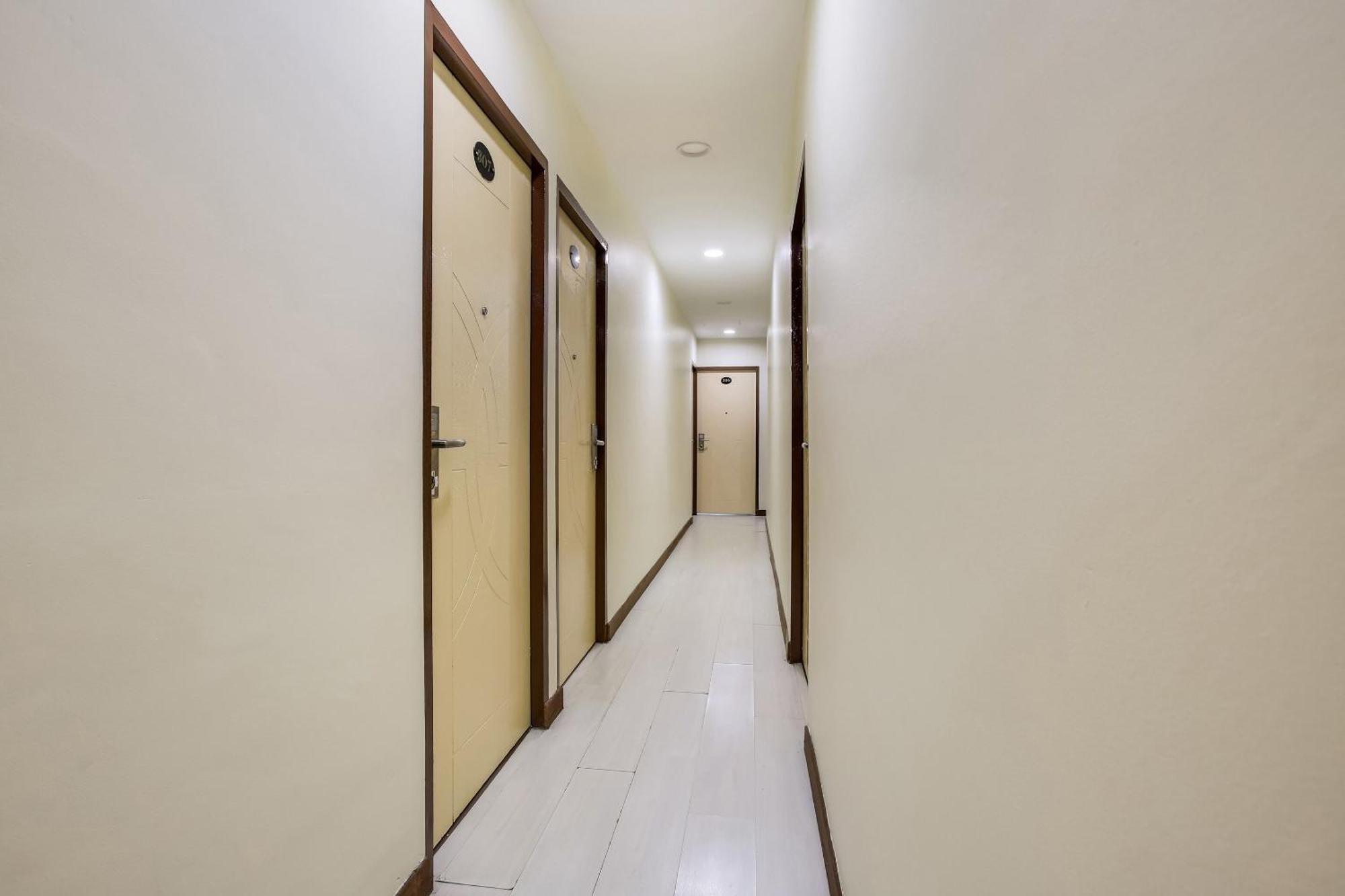 Oyo 90282 Hotel Taj Inn, Seksyen 7 Shah Alam Bagian luar foto