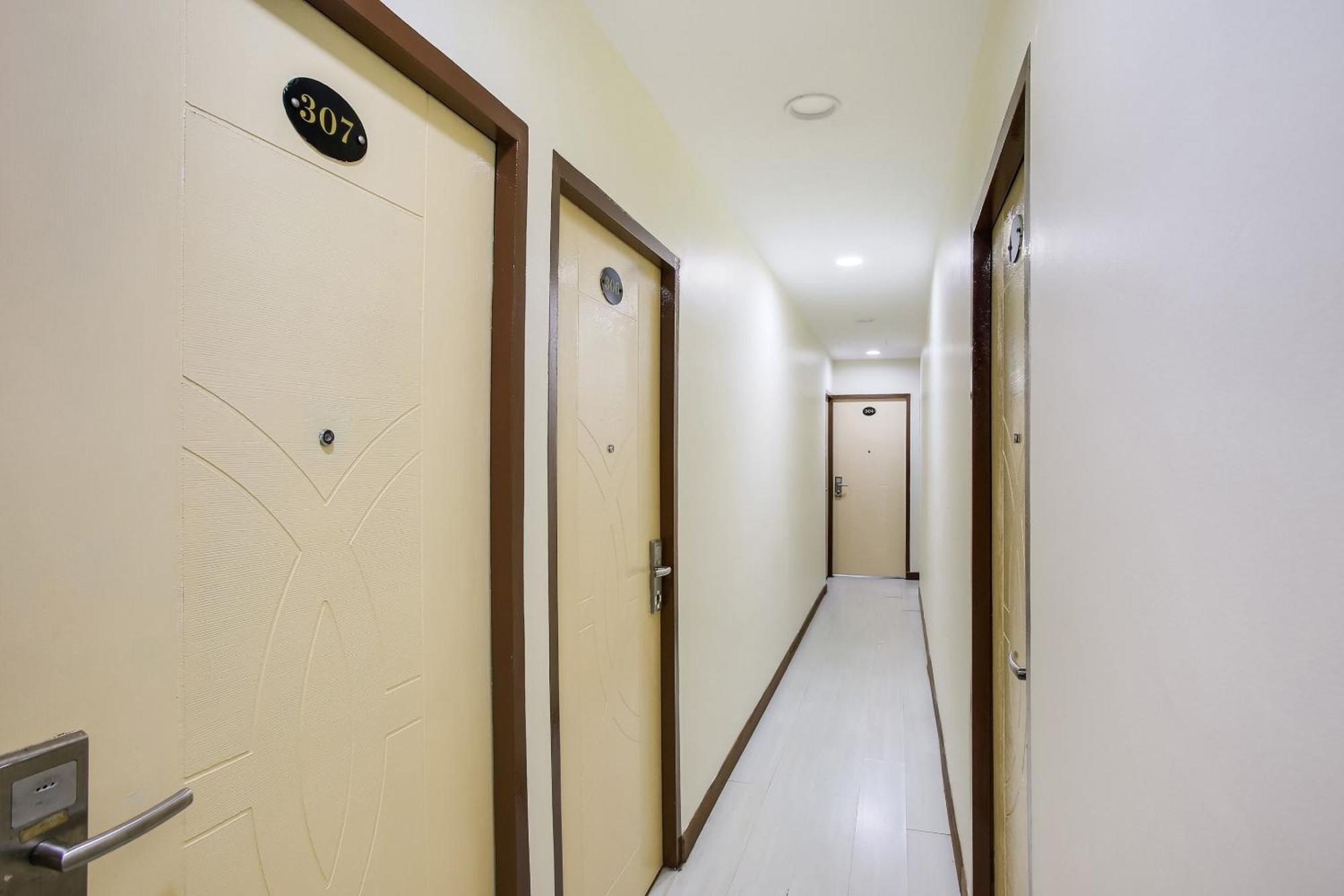 Oyo 90282 Hotel Taj Inn, Seksyen 7 Shah Alam Bagian luar foto