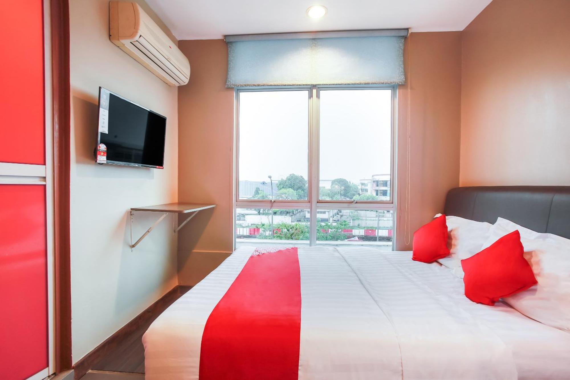 Oyo 90282 Hotel Taj Inn, Seksyen 7 Shah Alam Bagian luar foto